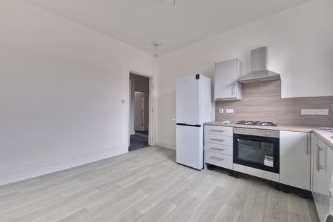 2 bedroom flat to rent, Annette Street, Crosshill, Glasgow, G42