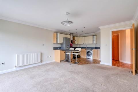 2 bedroom flat for sale - Pinnacle House, Evesham Road, Crabbs Cross, Redditch B97 5LH