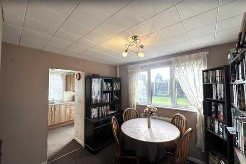 3 bedroom semi-detached house for sale - Scunthorpe DN15
