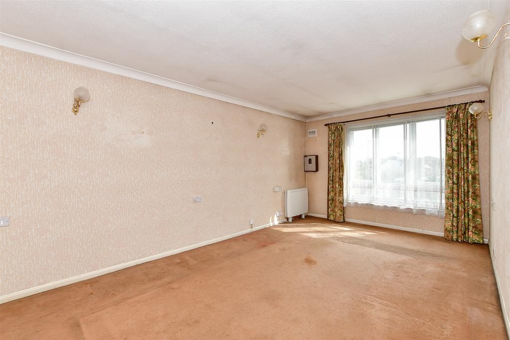 Cambridge Road, Wanstead 1 bed flat for sale £160,000