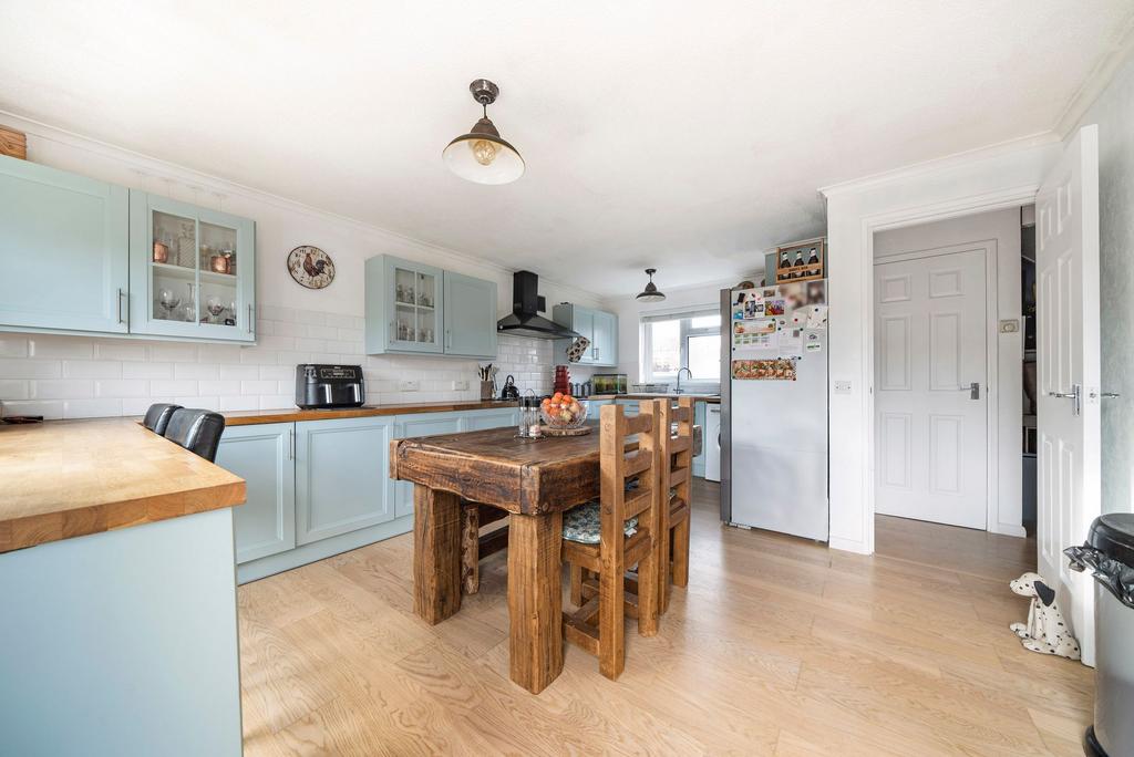 Kitchen/Dining Room (1)