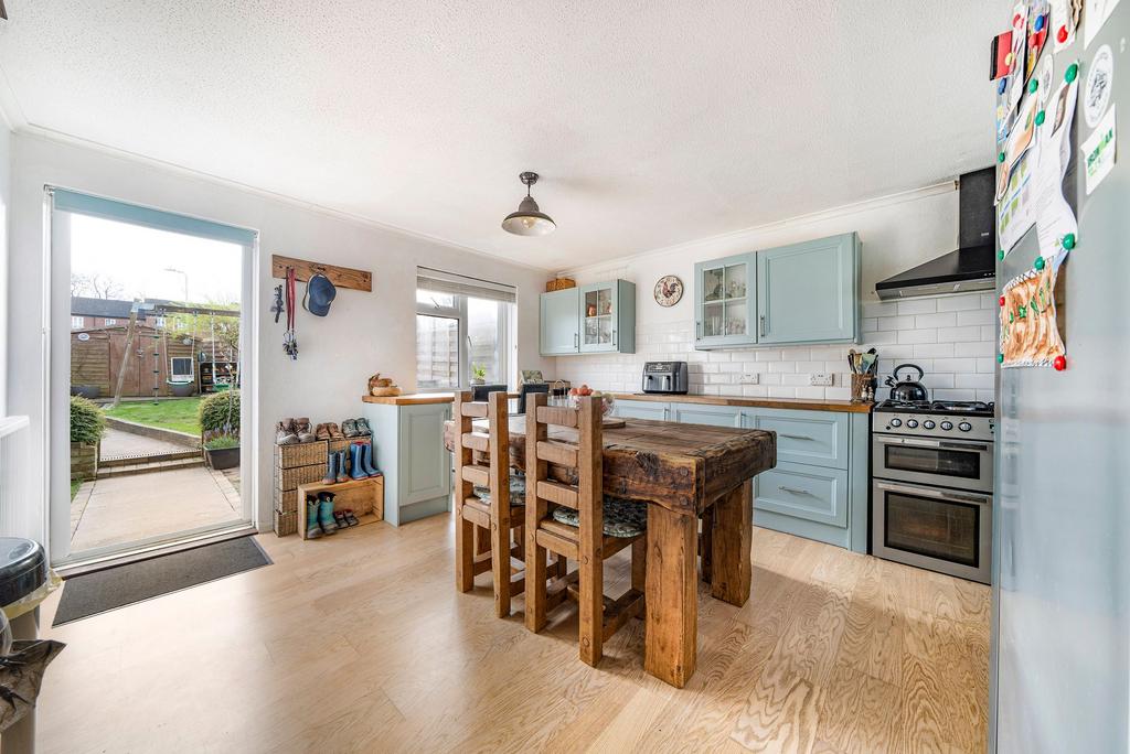 Kitchen/Dining Room (3)
