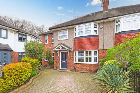 3 bedroom semi-detached house for sale, Princes Way, Buckhurst Hill, IG9