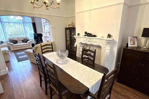540 Broadway, Chadderton, Oldham, OL9 9NJ