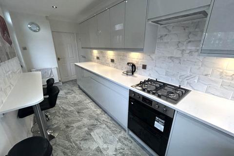 540 Broadway, Chadderton, Oldham, OL9 9NJ