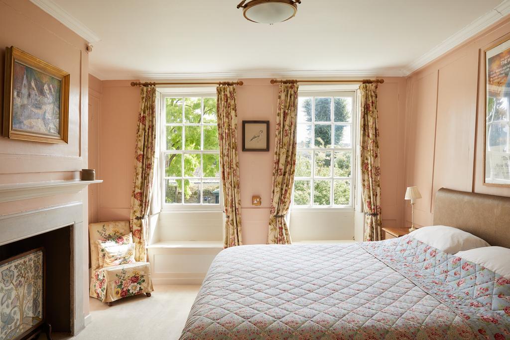 169299 - 230811 Inigo Gentleman's Row, Enfield ...