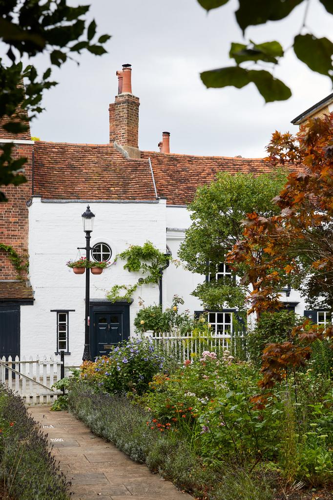 169330 - 230811 Inigo Gentleman's Row, Enfield ...