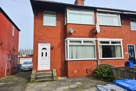 3 bedroom semi-detached house to rent - Audley Avenue, Stretford, M32
