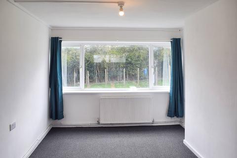 Studio to rent, Dorlecote Court, Nuneaton CV10