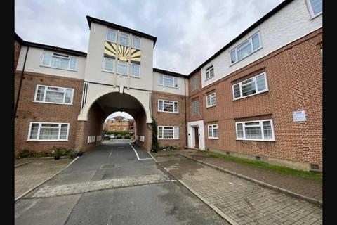 2 bedroom flat for sale, Lady Margaret Road, SOUTHALL UB1