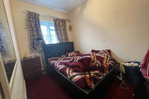 2 bedroom flat for sale, Lady Margaret Road, SOUTHALL UB1