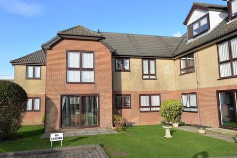 2 bedroom apartment for sale, Barton Court Avenue, Barton on Sea, New Milton, Hampshire, BH25