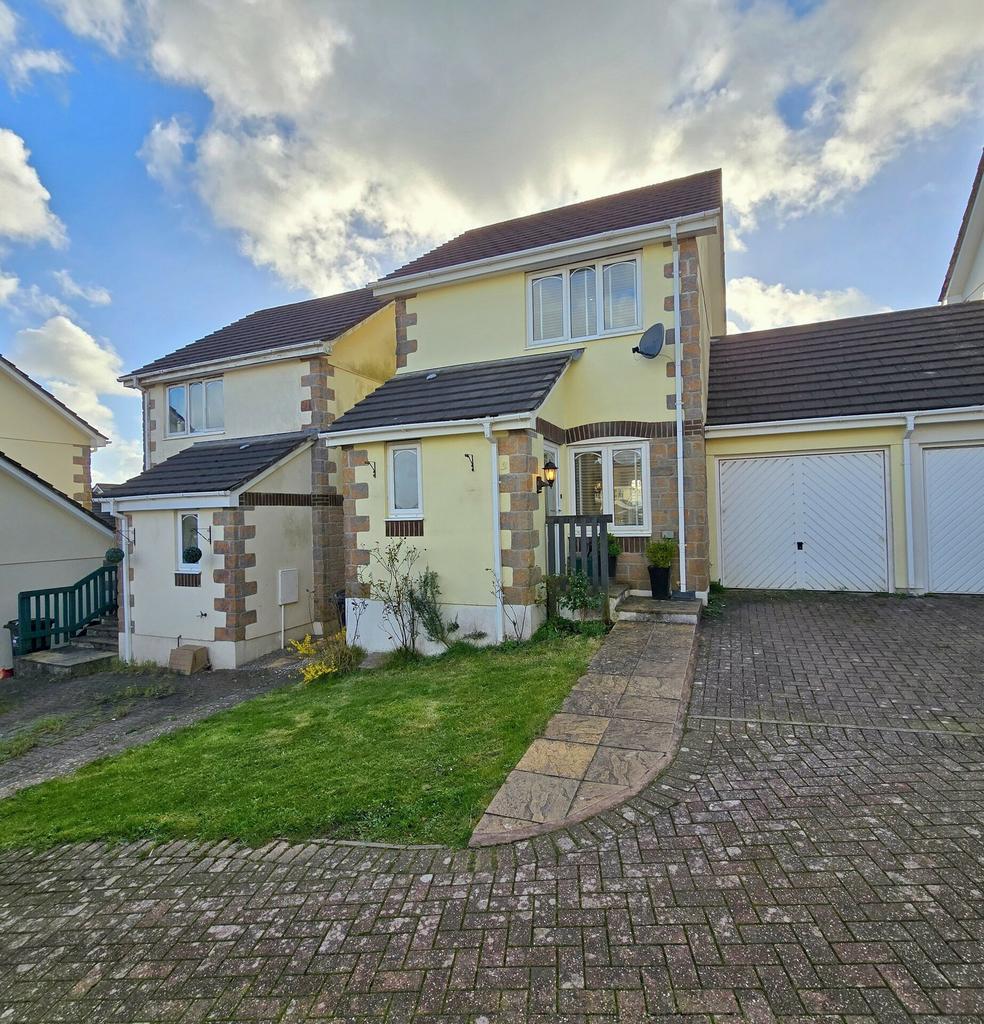 Gunnislake PL18 2 bed link detached house for sale £225,000