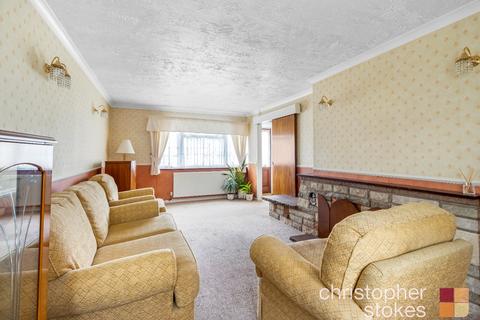 3 bedroom end of terrace house for sale - Longcroft Drive, Waltham Cross, Hertfordshire, EN8 7QF