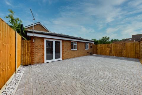 2 bedroom bungalow for sale, Church Road, Horley, Surrey, RH6