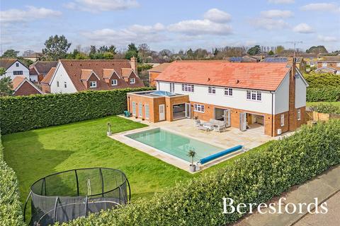 15 Chalklands, Sandon, Chelmsford, CM2 7TH