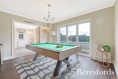 15 Chalklands, Sandon, Chelmsford, CM2 7TH