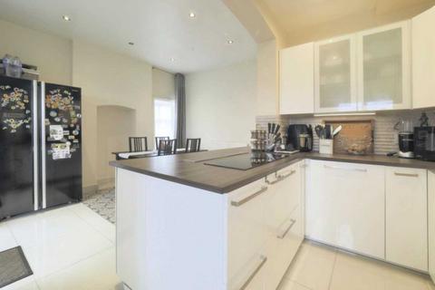 73 Locket Road, Wealdstone, Harrow, HA3 7NQ