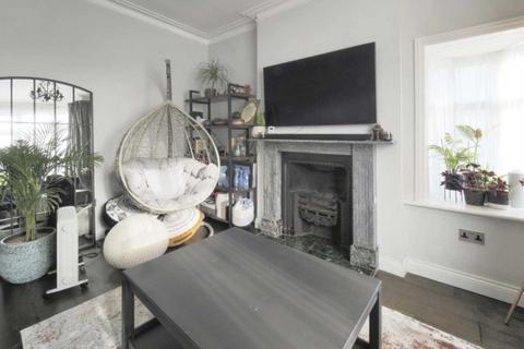 73 Locket Road, Wealdstone, Harrow, HA3 7NQ