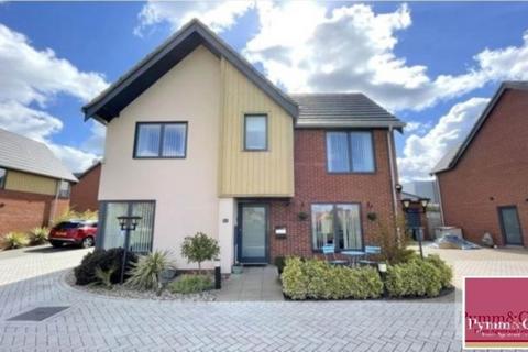 4 bedroom detached house to rent, Conroy Close, Norwich NR7