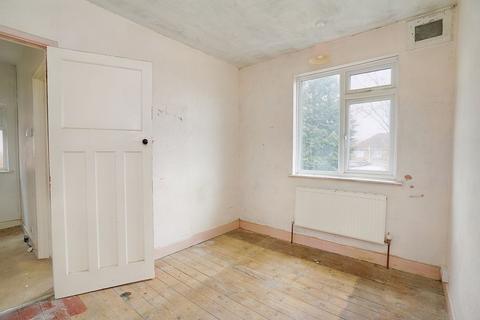 35 Roydene Crescent, Leicester, LE4 0GN
