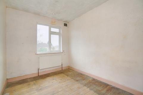 35 Roydene Crescent, Leicester, LE4 0GN