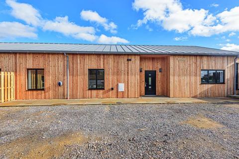 4 bedroom barn to rent - Knowle Lane, Cranleigh GU6