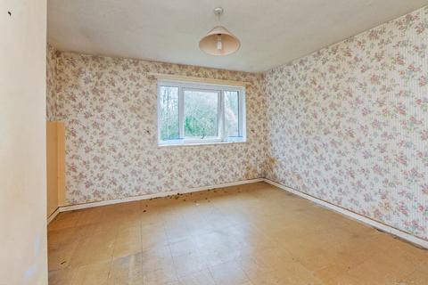 2 bedroom flat for sale, Manor Fields, Liphook, Hampshire