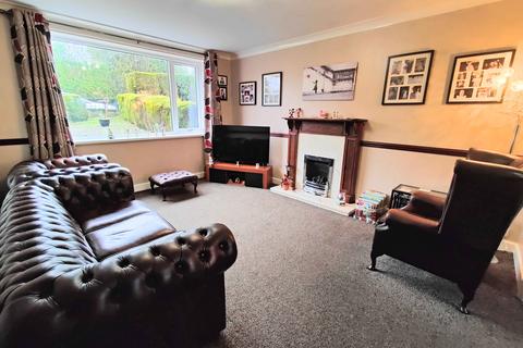 3 bedroom terraced house for sale, Towngate, Northowram HX3