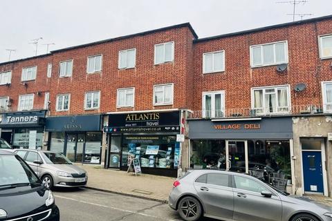 2 bedroom flat for sale, 17A Brook Parade, Chigwell, Essex, IG7 6PQ