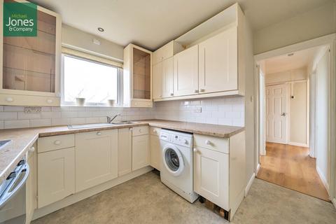2 bedroom flat to rent - Loxwood Avenue, Worthing, West Sussex, BN14