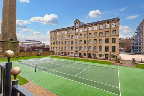 2 bedroom flat for sale, Apartment 28 New Mill, Salts Mill Road, Shipley, West Yorkshire, BD17 7EJ