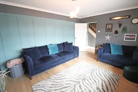 3, Lawrence Cottages Feenan Highway, Tilbury, RM18 8HA