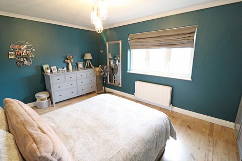 3, Lawrence Cottages Feenan Highway, Tilbury, RM18 8HA