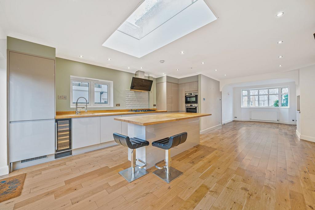 Kitchen/Breakfast Room