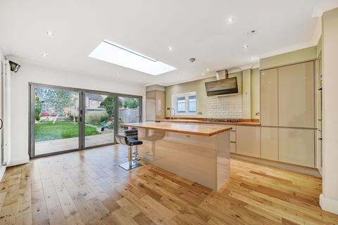 126 Foxon Lane, Caterham, CR3 5SD