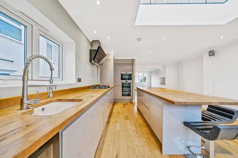 126 Foxon Lane, Caterham, CR3 5SD