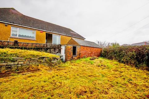 2 bedroom detached bungalow for sale, Manor Road, Pontllanfraith, NP12