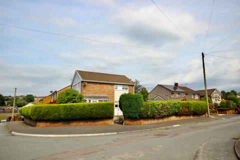 3 bedroom detached house for sale, Maple Close, Pontllanfraith, NP12