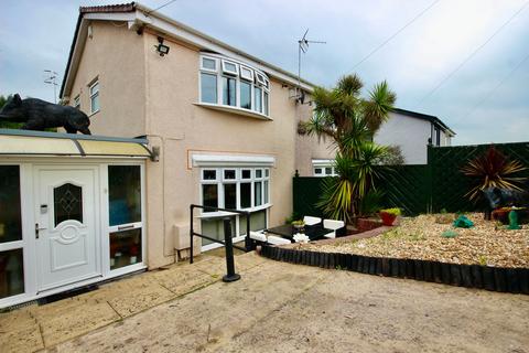 3 bedroom semi-detached house for sale, Parklawn Close, Pontnewydd, NP44