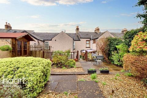 3 bedroom terraced house for sale, Commercial Street, Griffithstown