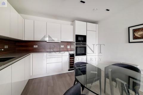 2 bedroom apartment for sale, Skyline Apartments, Woodbery Down, N4