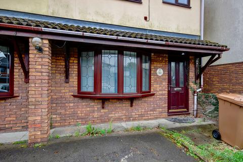 3 bedroom semi-detached house for sale, Willow Park, Crumlin, NP11