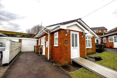 2 bedroom detached bungalow for sale, Gordon Close, Blackwood, NP12