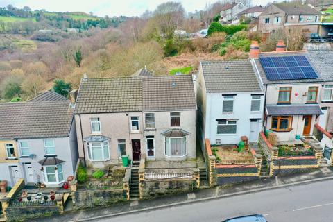 3 bedroom semi-detached house for sale - Bedwellty Road, Aberbargoed, CF81