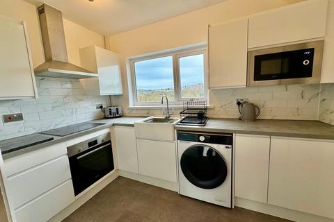 23 Pleasant View, Maesycwmmer, Hengoed, CF82 7PY
