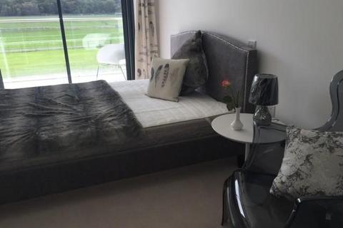 2 bedroom flat for sale - Newbury,  Berkshire,  RG14