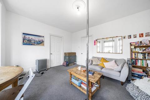 2 bedroom flat for sale, Penge Road, Anerley