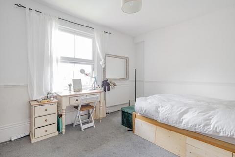Flat 1, Harcourt Mansions Penge Road, London, SE20 8SU