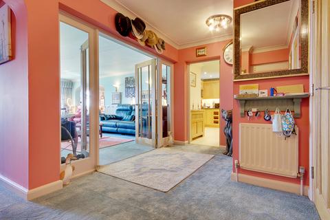 3 bedroom apartment for sale, Sandbanks Road, Evening Hill, Poole, Dorset, BH14